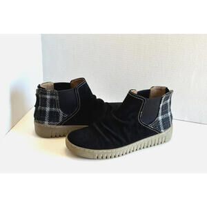 Comfortiva Hollis Womens Black Suede Plaid Wool Ankle Booties Comfort Zip Sz 11M